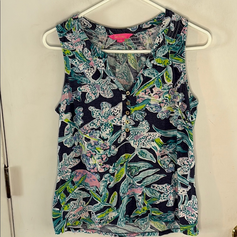 Lilly Pulitzer navy aqua cotton knit sleeveless top smocked neckline Size Medium